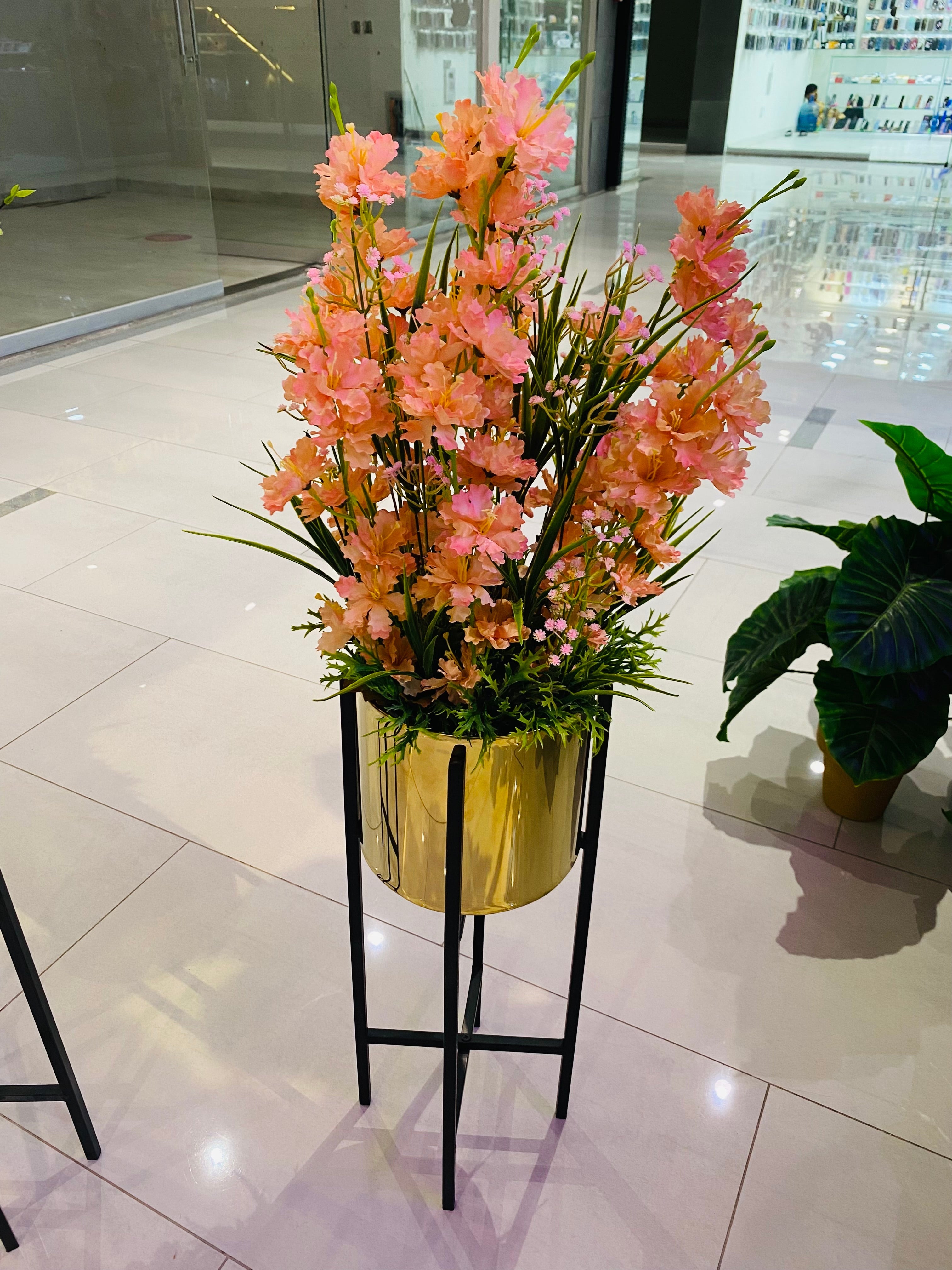 Floral century stand & Planter