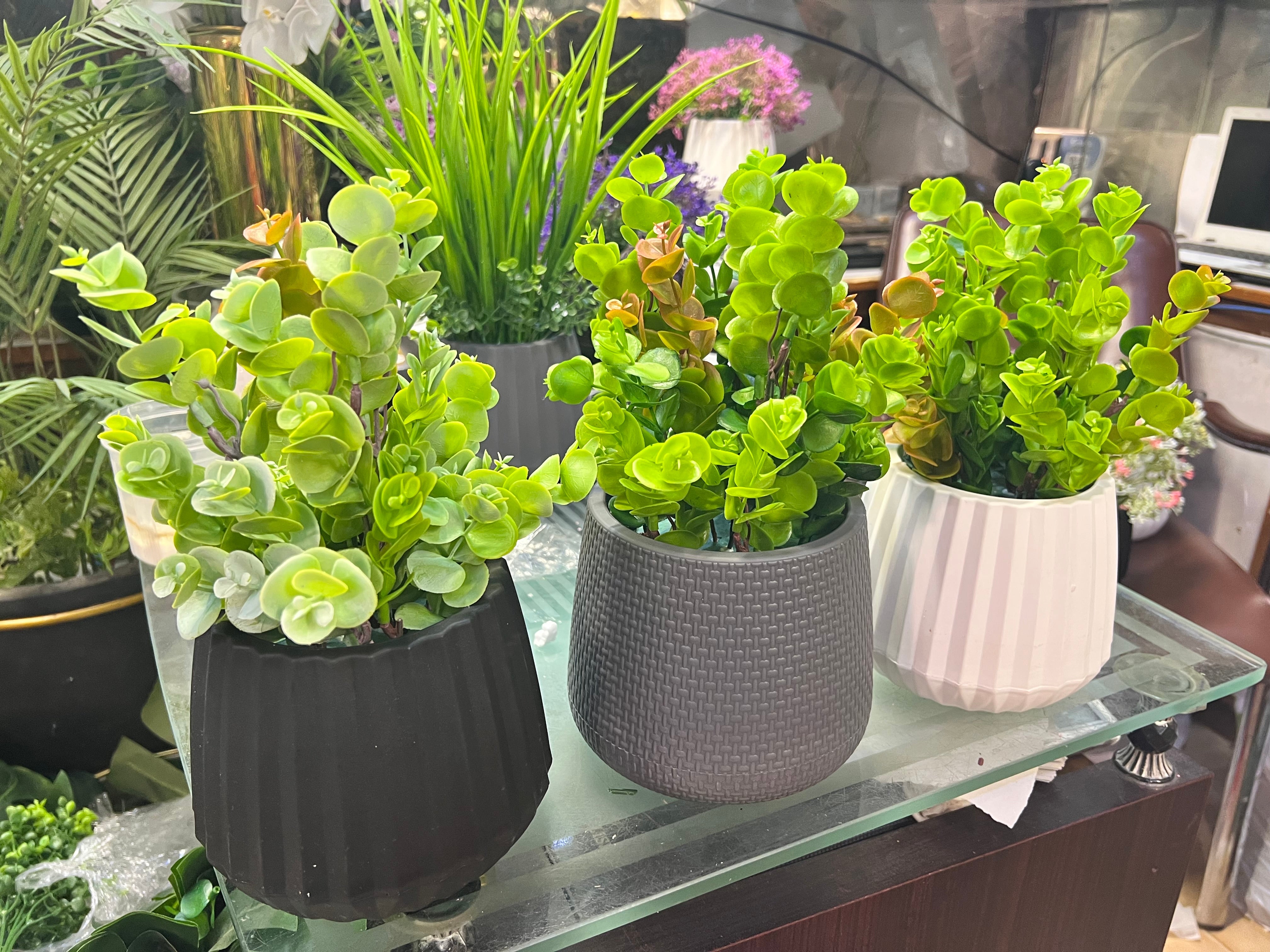 Exclusive table planters