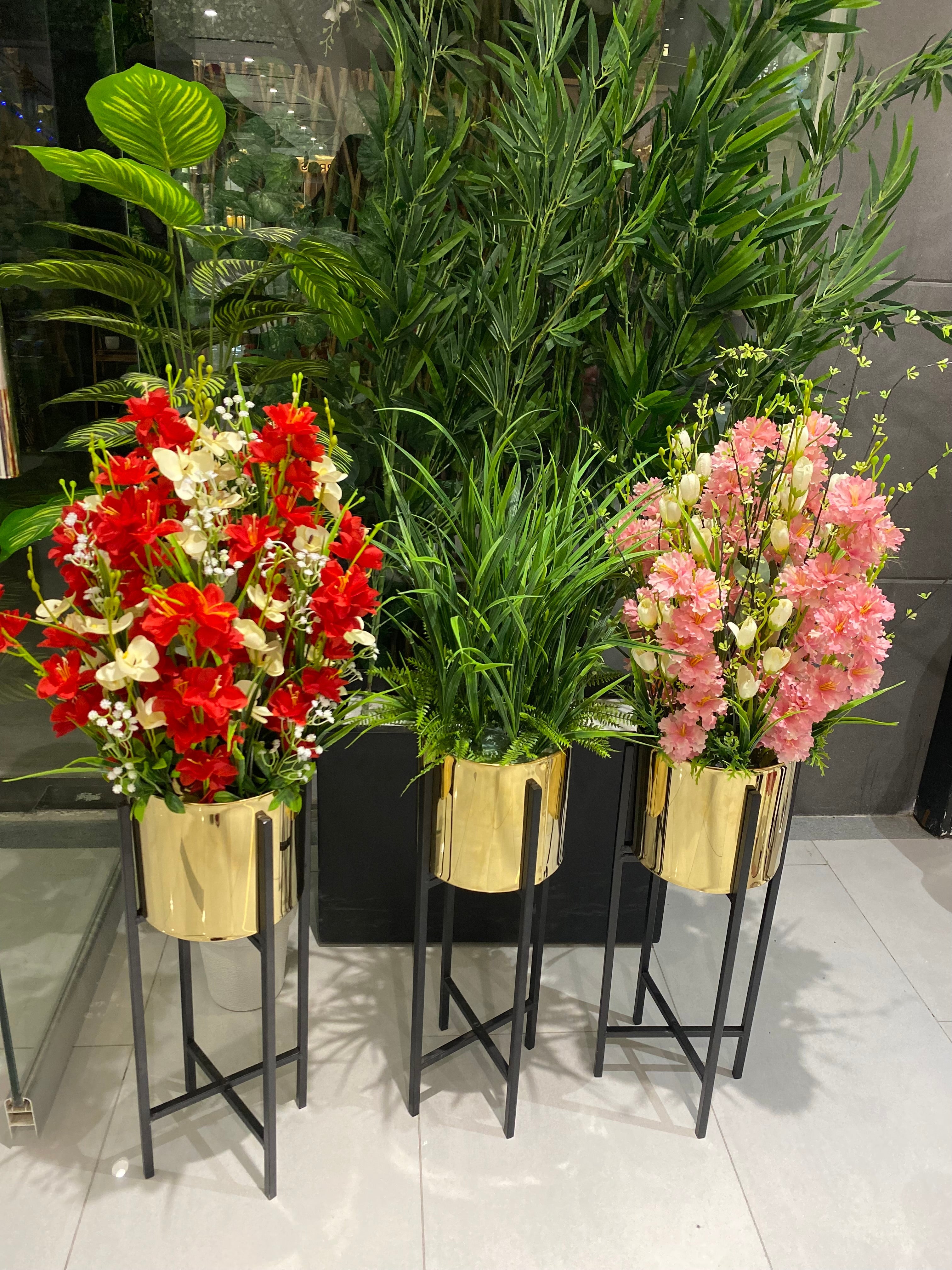 Floral century stand & Planter