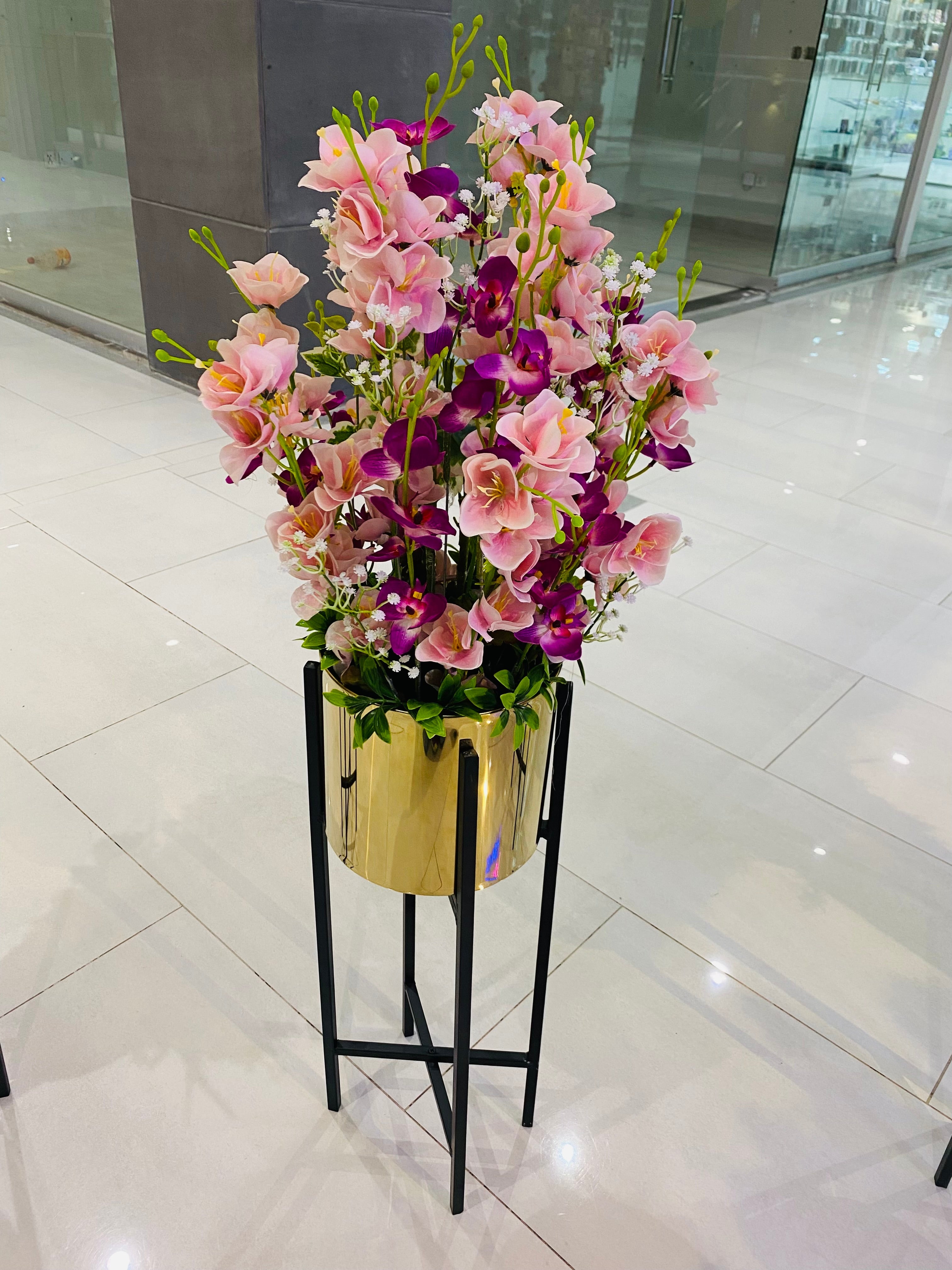 Floral century stand & Planter