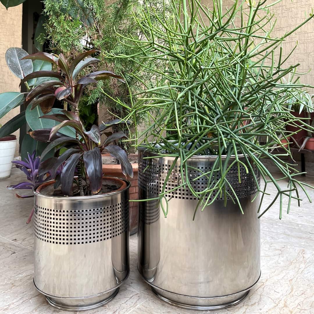 Stainless steel pots